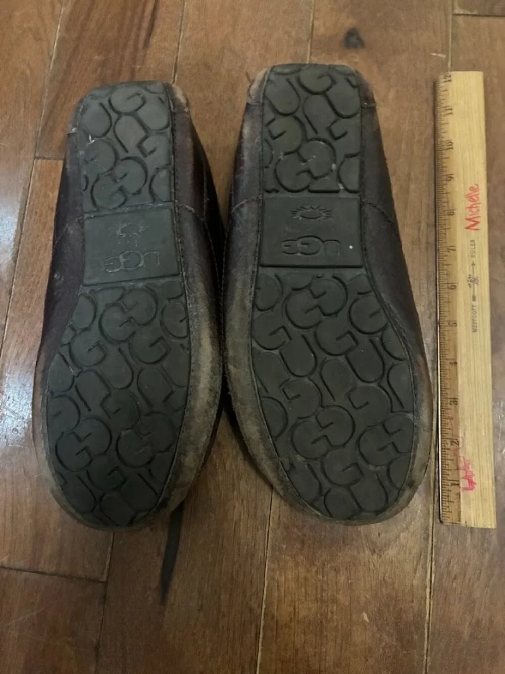 USA Size 9 - UGG Australia Leather Ascot Moc Slipper